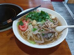 -牛小隆牛肉面馆(四牌楼店)