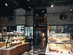 面包甜点陈列柜-牛角村(大族广场店)