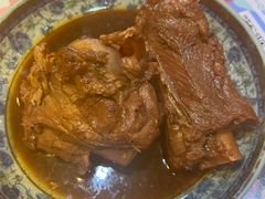 酱骨棒-东北哈尔滨酱骨头馆房掌柜铁锅炖