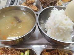 -曲江惠宾苑宾馆(大雁塔大唐不夜城店)