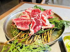 -草家酱蟹炭火烤肉店(珲春南路一店)
