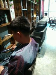 点击看大图 -MONE美发沙龙