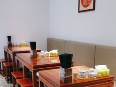 -裕兴记•蟹黄面馆(人民广场店)