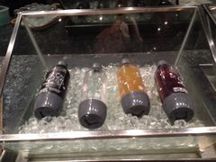 饮品：可乐雪碧菠萝汁葡萄汁-圣廷苑酒店-世纪楼菲苑自助餐厅