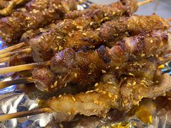 -烤满分·东北烧烤(首经贸店)