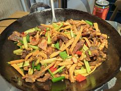 酸笋炒牛杂-牛八宝桂林米粉(八里庄店)