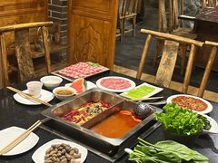 -百年川椒重庆老火锅(光谷店)