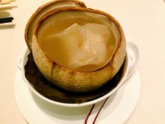 椰皇花胶炖鸡-天龙轩(香港丽思卡尔顿酒店)