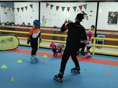 -云霄之星少儿滑板轮滑跳绳(远洋未来广场店)