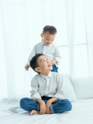 -芒果树国际儿童摄影(月亮河店)