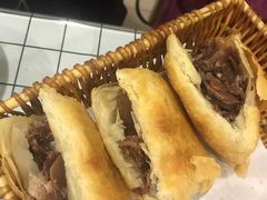 -李春秋驴肉火烧总店