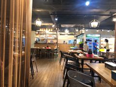 大堂-湛江江记蚝莊烧烤工场(金海岸店)