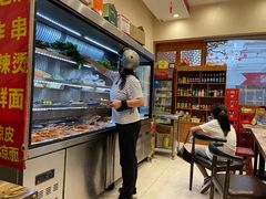 -二钢串叔麻辣烫(华龙大厦店)