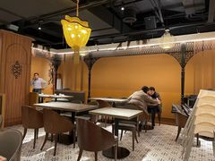 大堂-耶里夏丽·丝路新疆菜·清真食品(徐汇南丹东路臻选店)