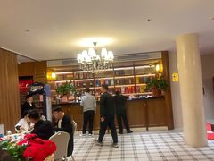 -鹏城人家海鲜酒家·23年老字号(较场尾店)