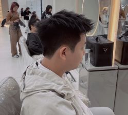 -十六番发型师事务所