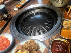 -明洞阿姨·韩式酱蟹烤肉·创意料理(三元桥店)