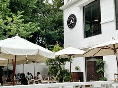 -Mark&Mars Restaurant