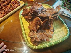 -东口码头·烧鸽子·鱼头泡饼·地方菜(金鹰悦城店)