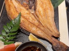 -山川小町·极番烧肉(新地假日广场店)