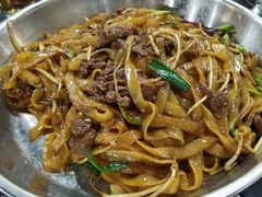 干炒牛河-牛一煲美食(江高店)