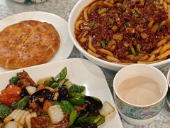 -汗腾格里·风味餐厅(新疆驻京办店)