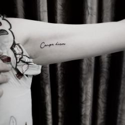 -明星刺青·洗纹身