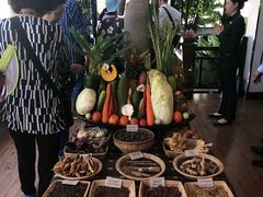 -Neary Khmer Restaurant