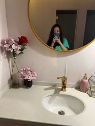 -蕾蕾美颜美容美体