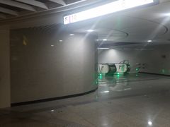 -红土地(地铁站)