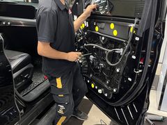 -鲨鱼皮汽车凹陷玻璃修复(静安店)