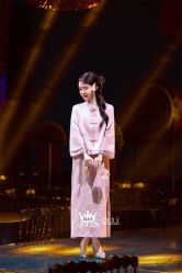 点击看大图 -艾拉·女王婚纱礼服馆