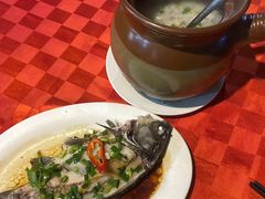 -先鲜鲫鱼粥
