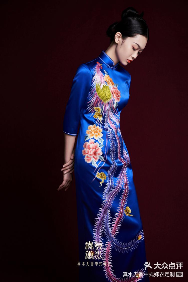 有鸟居丹穴其名曰凤凰苏绣旗袍