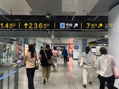 -陆家浜路(地铁站)