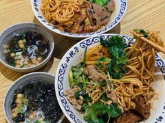 -梅溪·小伙子干挑面(安吉总店)