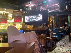 -吃饭皇帝大土家民族菜(正大广场店)