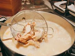 -尚尚仙·酸汤猪手·猪肚鸡火锅(华联万柳购物中心店)