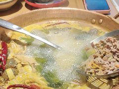 -洱火云南酸菜牛肉火锅(石景山当代商城店)