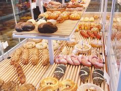 -焙丽拾光(麦凯乐直营店)