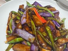 -皇城根·鲁菜济南菜·吊炉烤鸭·炒鸡鱼头(济南旗舰店)