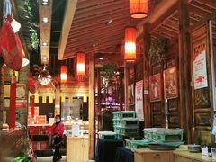 -野山舂·贵州现舂酸汤火锅(鸿通城店)