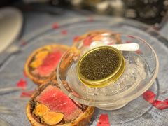 惠灵顿牛排-弦月窗LUNETTE BY AMANDA(复兴路店)