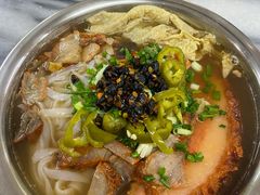 -肥佬良扣肉粉面店(梧州总店)
