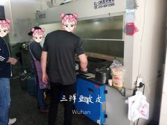 -酒宝荡烧烤(长航局江大路住宅小区店)