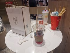-奈雪的茶(湖滨银泰in77C区PRO店)