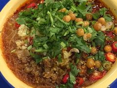鸭血粉丝-马路边边串串香形象店(磐石路店)