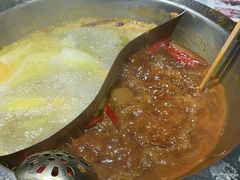 -东巴婆婆云南鱼豆花火锅(大东门店)