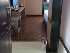 -雅夫酒店(西安市图书馆地铁站店)