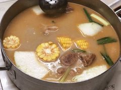 -肥仔文澳门猪骨煲(南京西路店)
